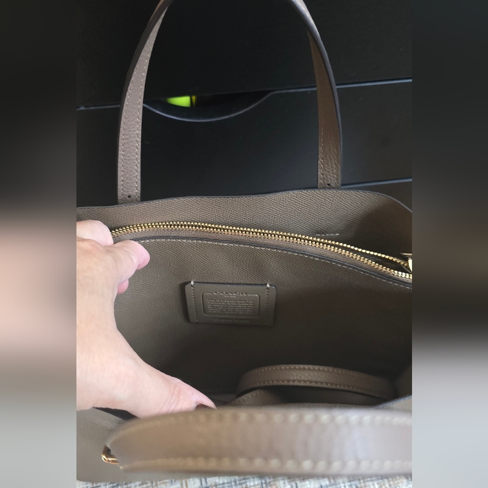 Coach Mollie Tote Bag 25 - Picture 14 of 15